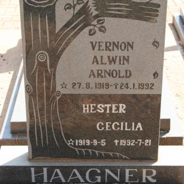 HAAGNER Vernon Alwin Arnold 1919-1992 &amp; Hester Cecilia 1919-1992