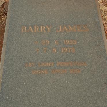 JAMES Barry 1933-1978