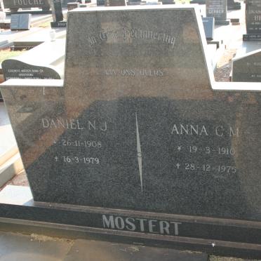 MOSTERT Daniel N.J. 1908-1979 &amp; Anna C.M. 1910-1975