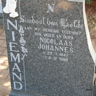 NIEMAND Nicolaas Johannes 1942-1990