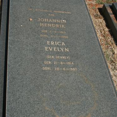RAATH Johannes Hendrik 1913-1994 &amp; Erica Evelyn HEANEY 1914-1997