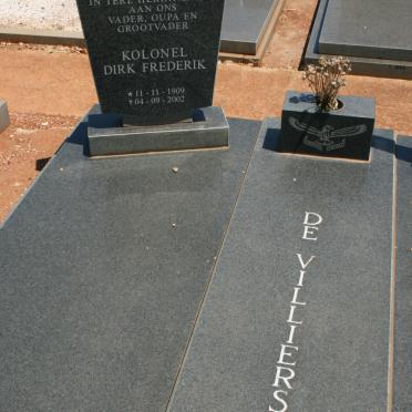 VILLIERS Dirk Frederik, de 1909-2002 &amp; Johanna Frederika SMITH 1914-1982    