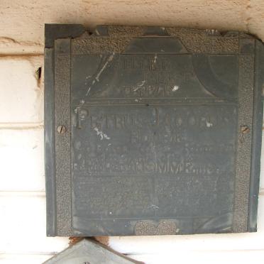 F - Vanne :: Surnames - F