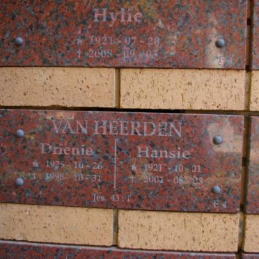HEERDEN Hansie, van 1921-2001 &amp; Drienie 1925-1998 :: ? Hylie 1921-2008