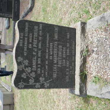PRETORIUS Daniel F.J. 1893-1947 &amp; Helena Margrietha BOWER 1897-1966
