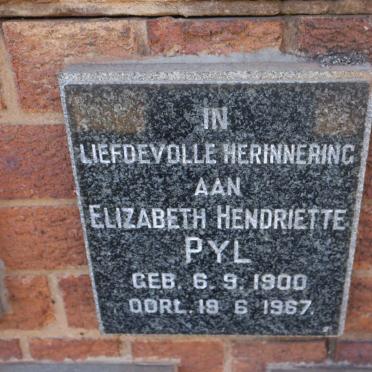 P - Vanne :: Surnames - P