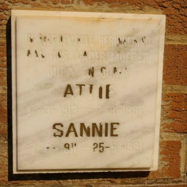 ? Attie 1913-1992 &amp; Sannie 1911-1991