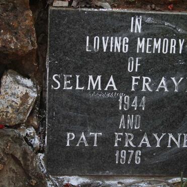 FRAYNE Selma -1944 :: FRAYNE Pat -1976