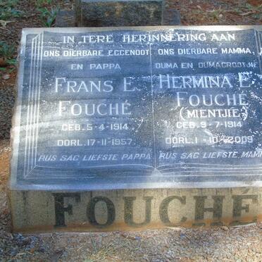 FOUCHE Frans E. 1914-1957 &amp; Hermina E. 1914-2009