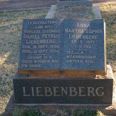 LIEBENBERG Daniel Petrus 1856-1934 &amp; Anna Martha Sophia 1877-1957