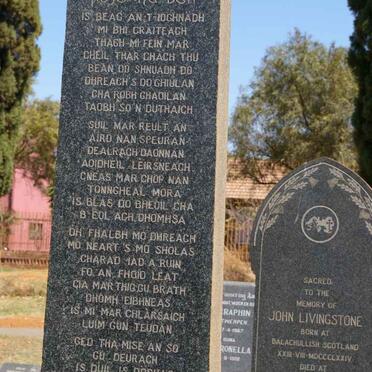 LIVINGSTONE Duncan & Catriona MACDONALD