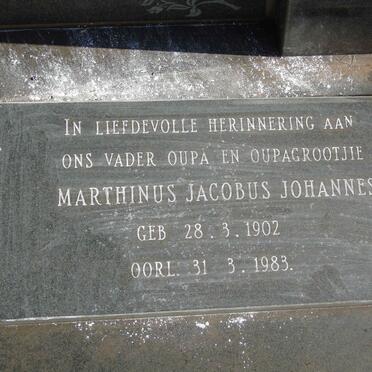 OOSTHUYSE Marthinus Jacobus Johannes 1902-1983