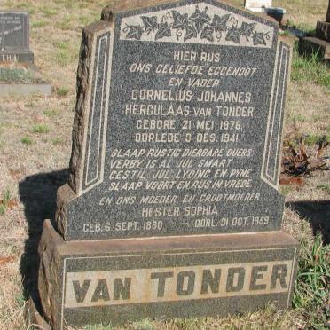 TONDER Cornelius Johannes Herculaas, van 1878-1941 &amp; Hester Sophia 1880-1959