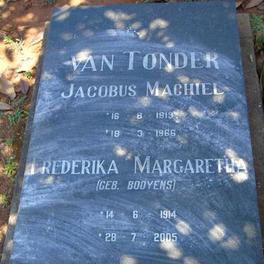 TONDER Jacobus Machiel, van 1919-1966 & Frederika Margaretha BOOYENS 1914-2005