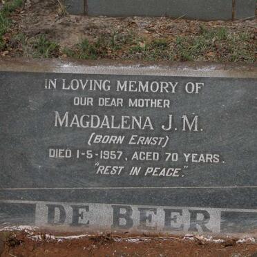 BEER Magdalena J.M., de nee ERNST -1957