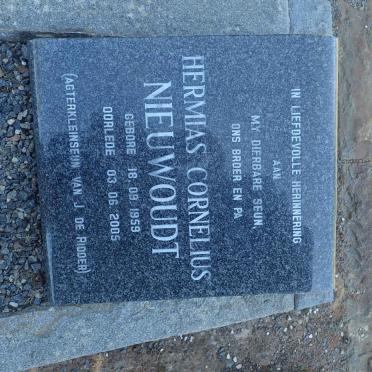 NIEUWOUDT Hermias Cornelius 1959-2005