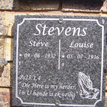STEVENS Steve 1932- &amp; Louise 1936-