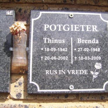 POTGIETER Thinus 1942-2002 &amp; Brenda 1942-2009