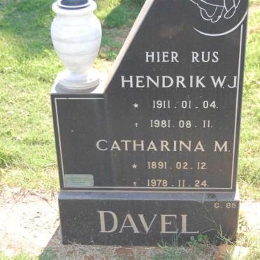 DAVEL Hendrik W.J. 1911-1981 &amp; Catharina M. 1891-1978