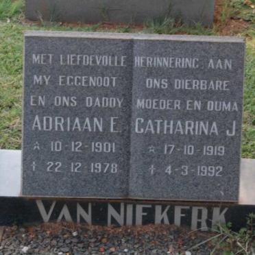 NIEKERK Adriaan E., van 1901-1979 &amp; Catharina J. 1919-1992