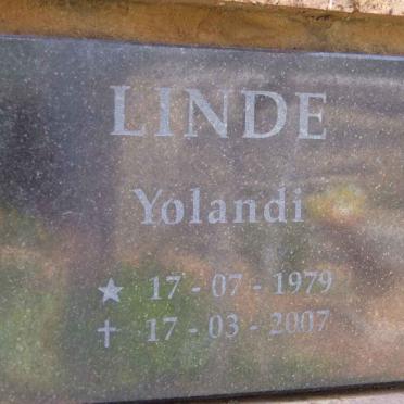LINDE Yolandi 1979-2007