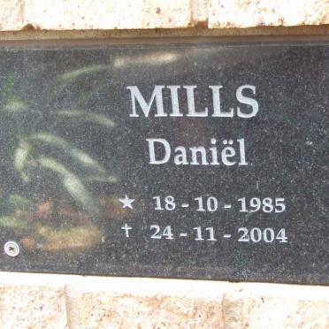 MILLS Daniel 1985-2004