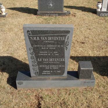 DEVENTER N.M.B., van 1948-1992 &amp; S.P. STRYDOM 1952-