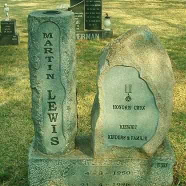 LEWIS Martin 1950-1996
