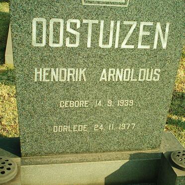 OOSTUIZEN Hendrik Arnoldus 1939-1977