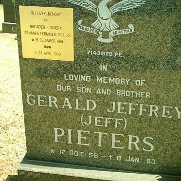PIETERS Gerald Jeffrey 1955-1983 :: PIETERS Johannes Hermanus 1918-1999