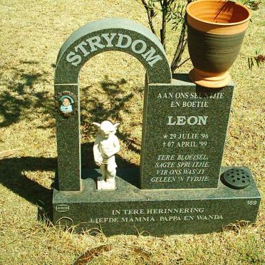 STRYDOM Leon 1996-1999