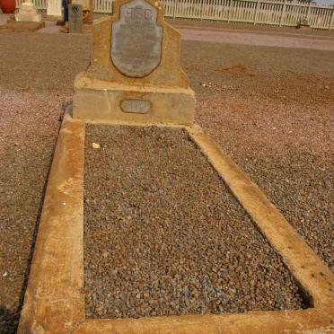 ? Unknown &amp; Illegible Graves