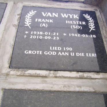 WYK Frank A., van 1938-2010 &amp; Hester S.D. 1942-