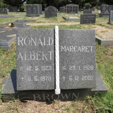 BROWN Ronald Albert 1923-1979 & Margaret 1928-2002
