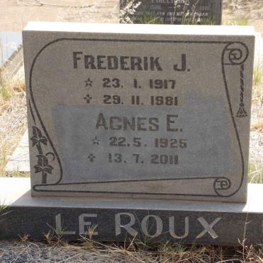 ROUX Frederik J., le 1917-1981 &amp; Agnes E. 1925-2011