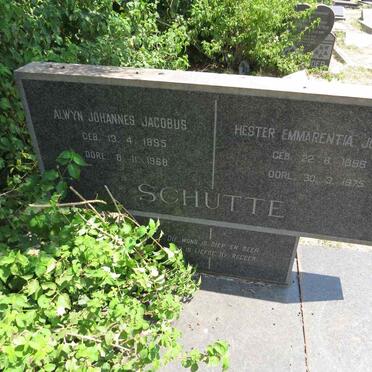 SCHUTTE Alwyn Johannes Jacobus 1895-1968 & Hester Emmarentia Johanna 1896-1975