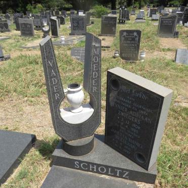 SCHOLTZ Reynier Adriaan Zwiegers 1909-1985 & Janetta Daniel BEESLAAR 1910-1997