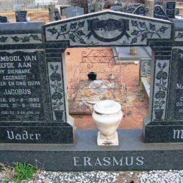 ERASMUS Jacobus 1890-1962 &amp;  Martha Sophia ERASMUS 1896-1978