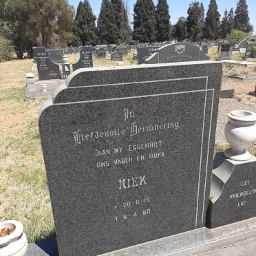 WESTHUIZEN Niek, van der 1916-1980