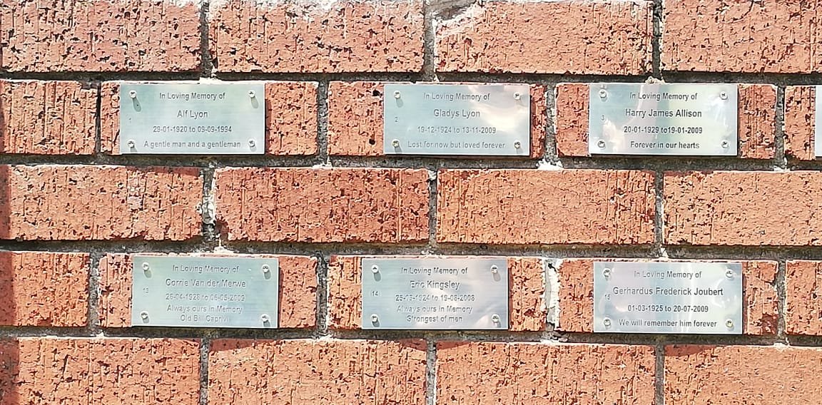 LYON Alf 1920-1994 :: LYON Gladys 1924-2009 :: ALLISON Harry James 1929-2009