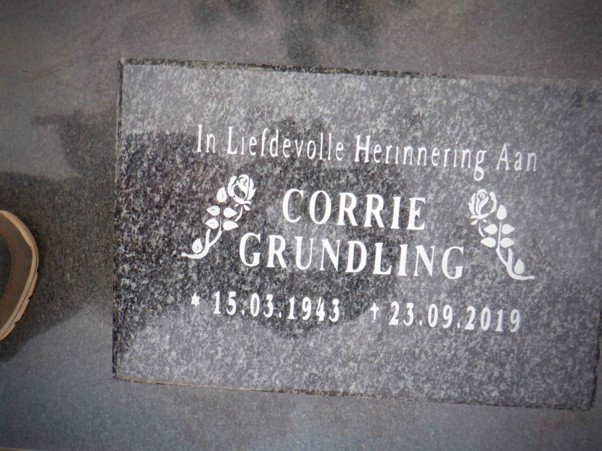 GRUNDLING Corrie 1943-2019