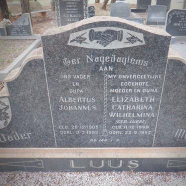 LUUS Albertus Johannes 1905-1993 &amp; Elizabeth Catharina Wilhelmina LUBBE 1908-1962
