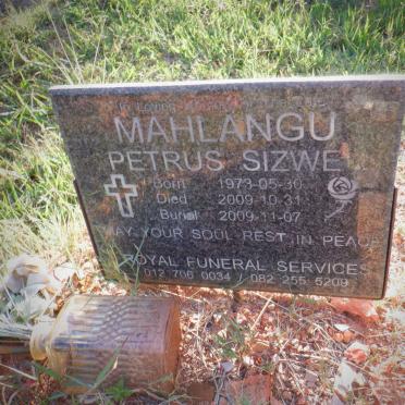 MAHLANGU Petrus Sizwe 1973-2009