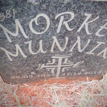 MUNNIK Morkel 1937-2013