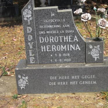DOYLE Dorothea Heromina 1928-1990