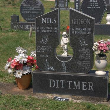 DITTMER Nils 1961-2001 : DITTMER Gideon 1989-2001