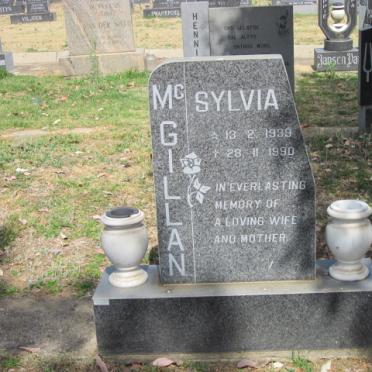 Mc GILLAN Sylvia 1939-1990