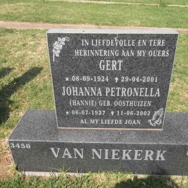 NIEKERK Gert, van 1924-2001 &amp; Johanna Petronella OOSTHUIZEN 1927-2002