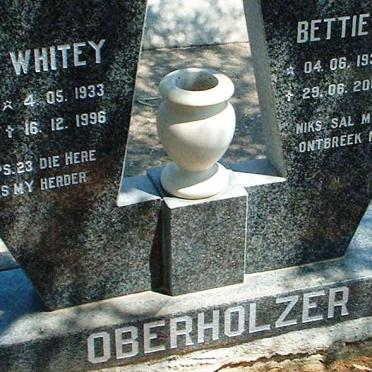 OBERHOLZER Whitey 1933-1996 &amp; Bettie 1933-2009