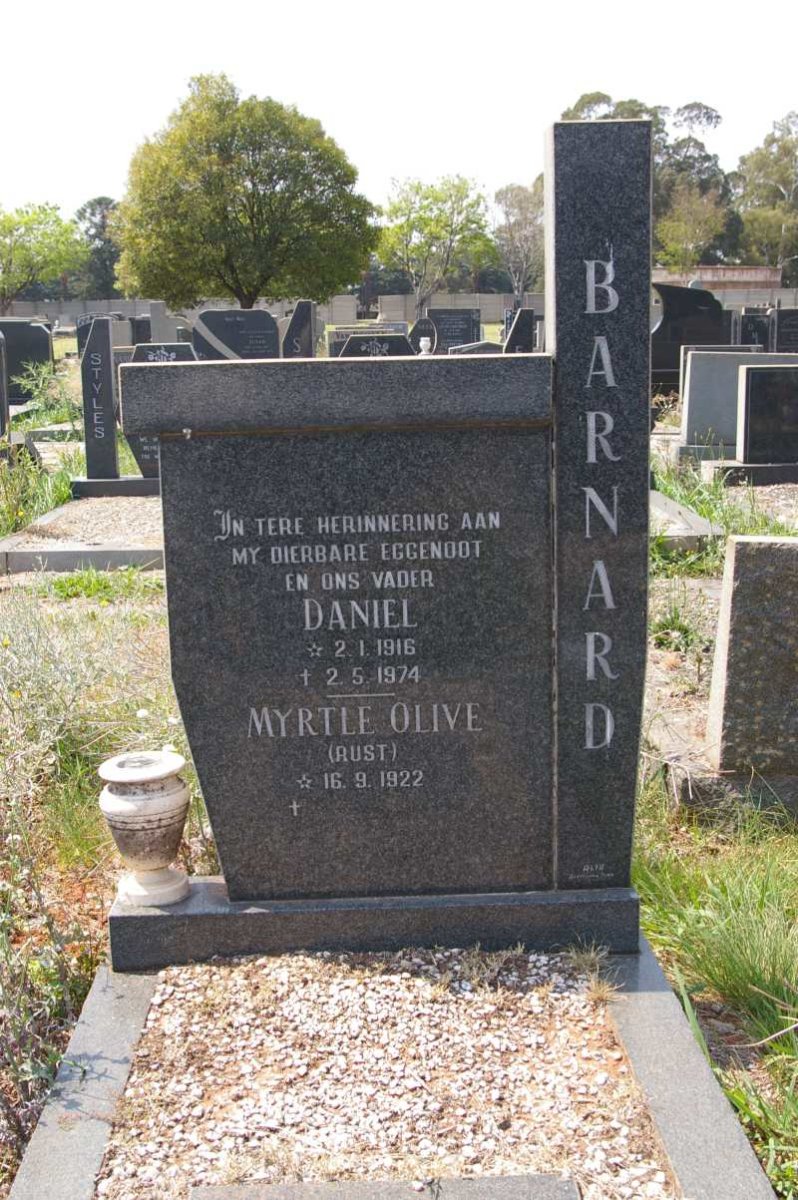 BARNARD Daniel 1916-1974 &amp; Myrtle Olive RUST 1922-